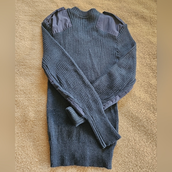 Vintage Tundra 100% Virgin Wool Sweater - Picture 5 of 13